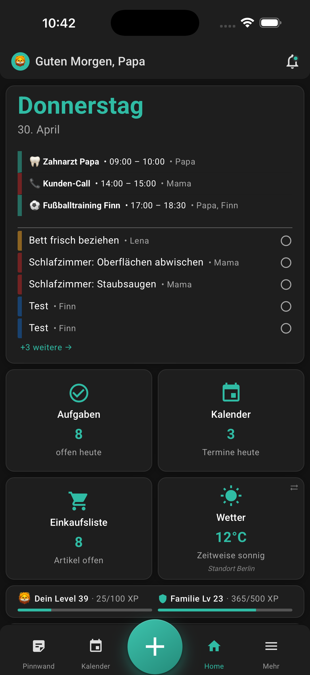Dark-Mode Familien-Dashboard